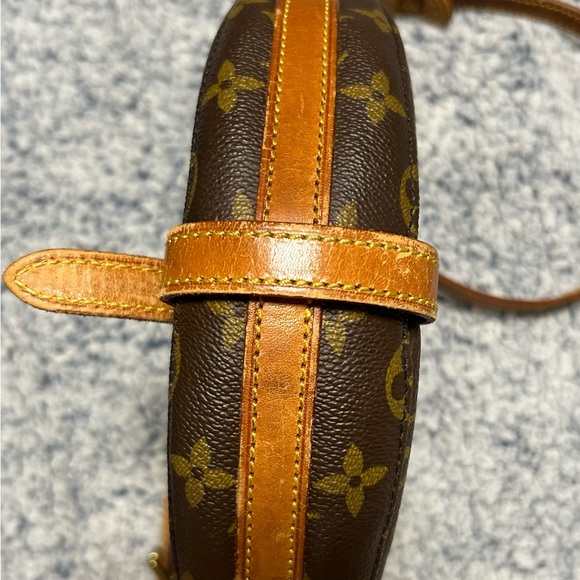 Authentic Louis Vuitton LV Crossbody bag Chantilly Brown Monogram - Picture 3 of 11